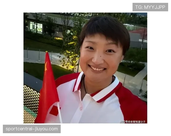 杨昊这衣服也太贵了吧,平时训练室里倒像个忍者,赛场上秒变豪门公子! 杨昊这衣服也太贵了吧,平时训练室里倒像个忍者,赛场上秒变豪门公子!